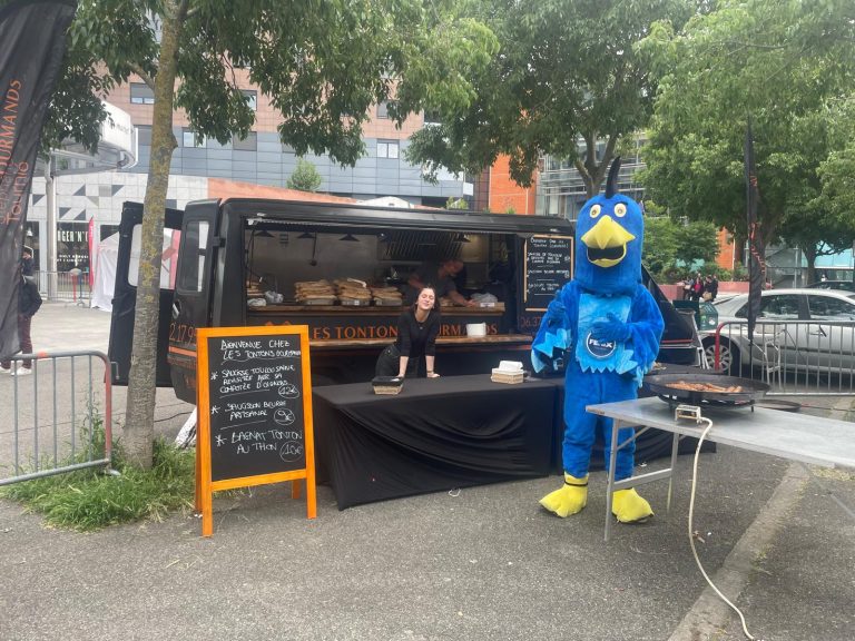 Le Food Truck des Tontons Gourmands au Fenix Handball.